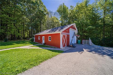 9437 Ravenna Rd, Chardon, OH 44024 photo 4