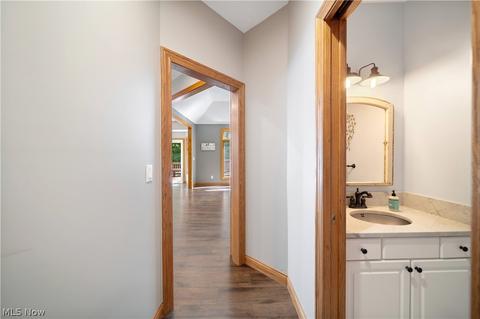 9437 Ravenna Rd, Chardon, OH 44024 photo 17