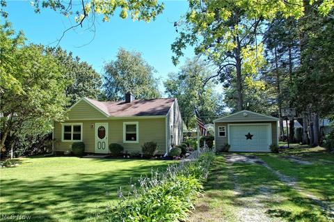 1815 Perth Rd, Madison, OH 44057 photo 2