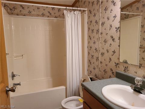 6709 Root Rd, Conneaut, OH 44030 photo 10