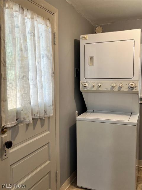 1295 Big Falls Ave, Akron, OH 44310 photo 14