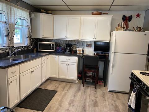 1506 Ohio Ave, Ashtabula, OH 44004 photo 10