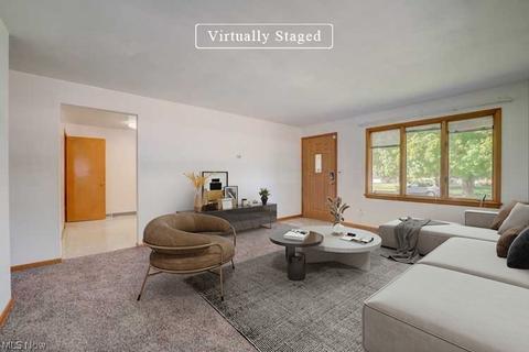 608 High St, Elyria, OH 44035 photo 2