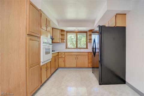 608 High St, Elyria, OH 44035 photo 24