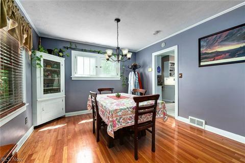 129 Baker St, Berea, OH 44017 photo 9