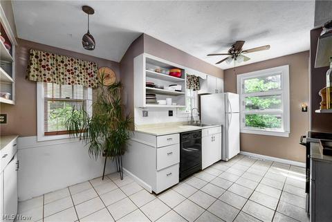129 Baker St, Berea, OH 44017 photo 11
