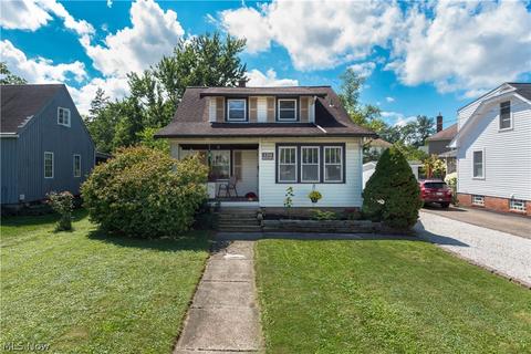 129 Baker St, Berea, OH 44017 photo 1