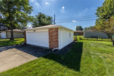 11085 Johnson Dr, Parma, OH 44130 photo 28