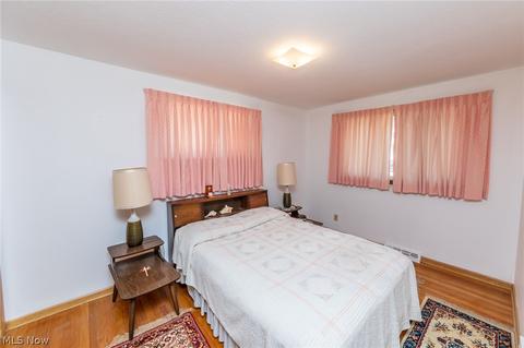 11085 Johnson Dr, Parma, OH 44130 photo 13