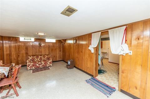11085 Johnson Dr, Parma, OH 44130 photo 20