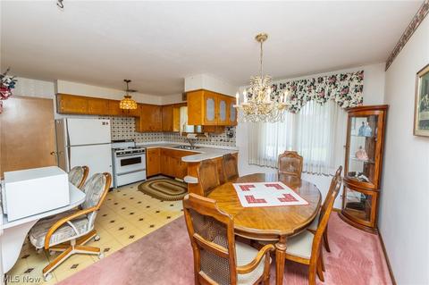 11085 Johnson Dr, Parma, OH 44130 photo 6