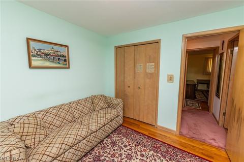 11085 Johnson Dr, Parma, OH 44130 photo 15