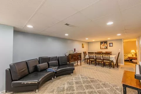 9516 Biddulph Rd, Brooklyn, OH 44144 photo 19