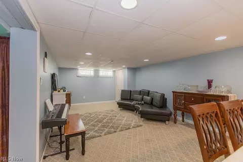 9516 Biddulph Rd, Brooklyn, OH 44144 photo 16