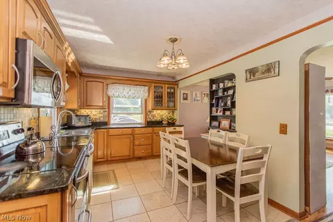9516 Biddulph Rd, Brooklyn, OH 44144 photo 9