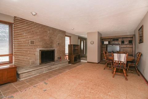 4302 Jaeger Rd, Lorain, OH 44053 photo 4