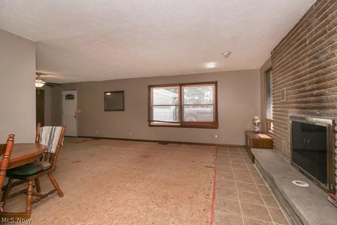 4302 Jaeger Rd, Lorain, OH 44053 photo 5