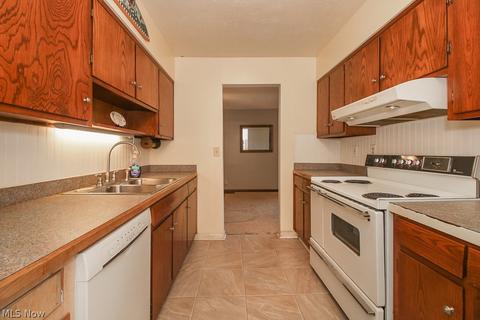 4302 Jaeger Rd, Lorain, OH 44053 photo 7