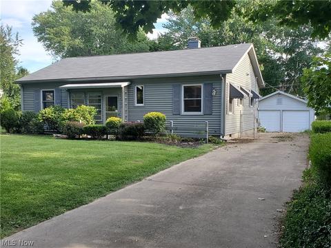 1922 E 41st St, Ashtabula, OH 44004 photo 1