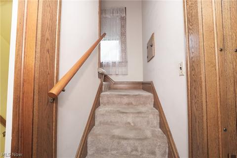 642 Lucille Ave, Akron, OH 44310 photo 10