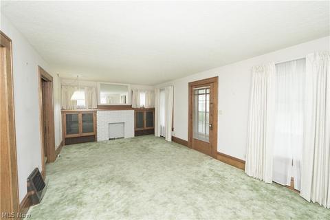 642 Lucille Ave, Akron, OH 44310 photo 8