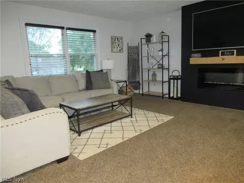 307 Garner Dr, Mogadore, OH 44260 photo 7