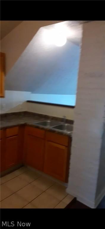 825 Avon St, Akron, OH 44310 photo 23