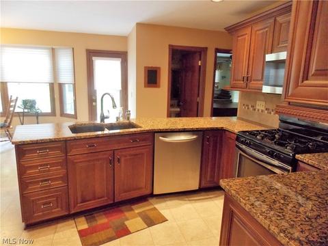 4897 Pheasant, Lorain, OH 44053 photo 7