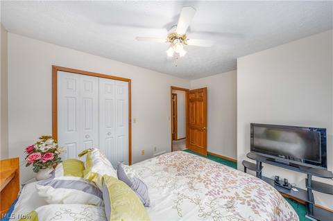 709 Kent Cir, Elyria, OH 44035 photo 22