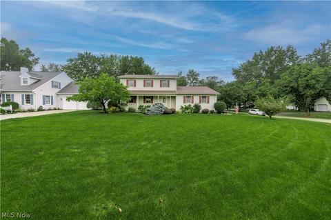 709 Kent Cir, Elyria, OH 44035 photo 1