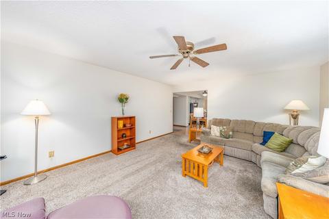 709 Kent Cir, Elyria, OH 44035 photo 16