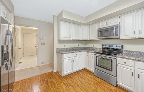 259 Lake Pointe Dr, Akron, OH 44333 photo 13
