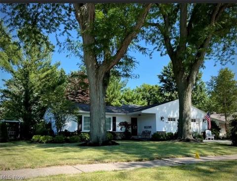 909 Strowbridge Dr, Huron, OH 44839 photo 1