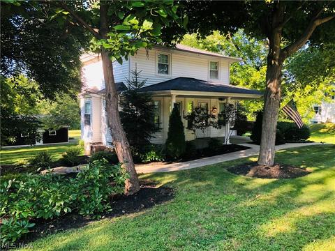 465 E Main St, Madison, OH 44057 photo 2