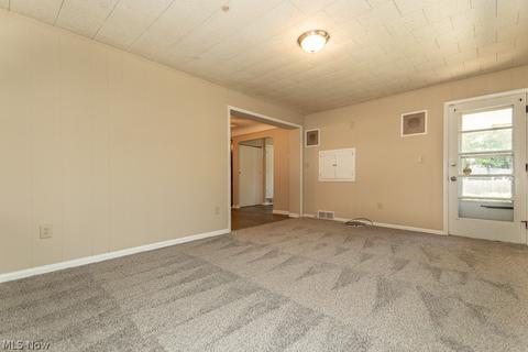 838 E 237th St, Euclid, OH 44123 photo 17
