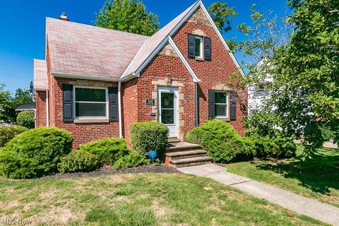 838 E 237th St, Euclid, OH 44123 photo 1