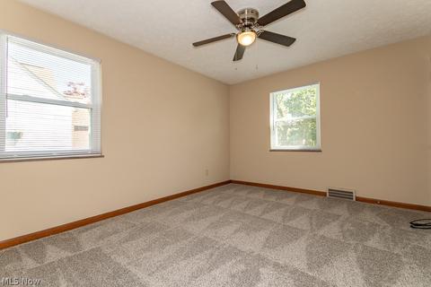 838 E 237th St, Euclid, OH 44123 photo 9