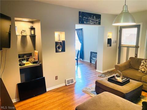 375 Maplewood Ave, Struthers, OH 44471 photo 9