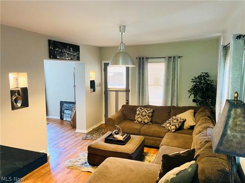 375 Maplewood Ave, Struthers, OH 44471 photo 10