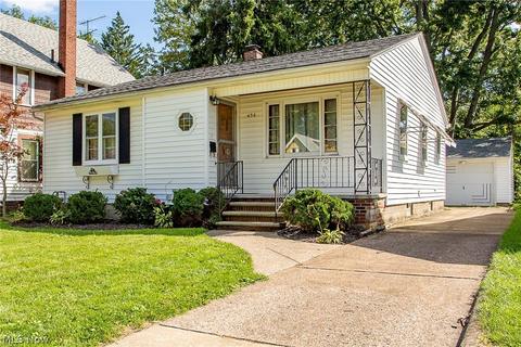 456 10th St, Elyria, OH 44035 photo 1