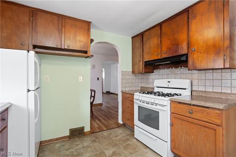 456 10th St, Elyria, OH 44035 photo 6