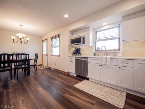 8949 Kane Rd, Wadsworth, OH 44281 photo 7