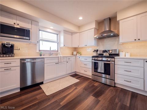 8949 Kane Rd, Wadsworth, OH 44281 photo 6