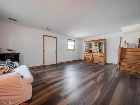 8949 Kane Rd, Wadsworth, OH 44281 photo 16