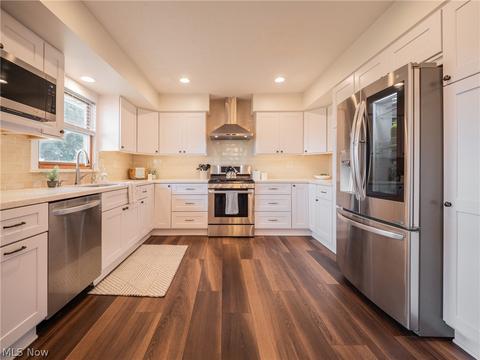 8949 Kane Rd, Wadsworth, OH 44281 photo 4