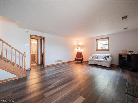 8949 Kane Rd, Wadsworth, OH 44281 photo 17