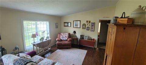 2104 Pleasantview Ave, Ashtabula, OH 44004 photo 5