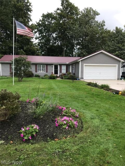 2104 Pleasantview Ave, Ashtabula, OH 44004 photo 3