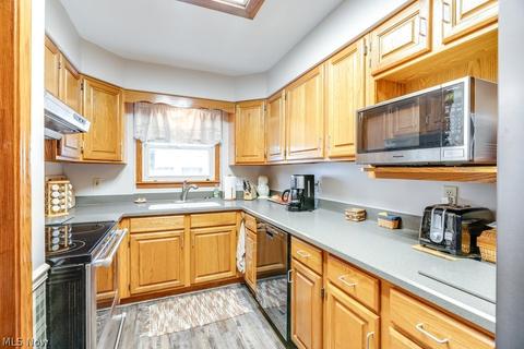 82 E Brookside Ave, Akron, OH 44301 photo 13