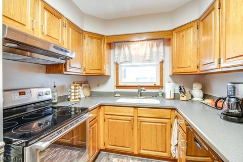 82 E Brookside Ave, Akron, OH 44301 photo 14